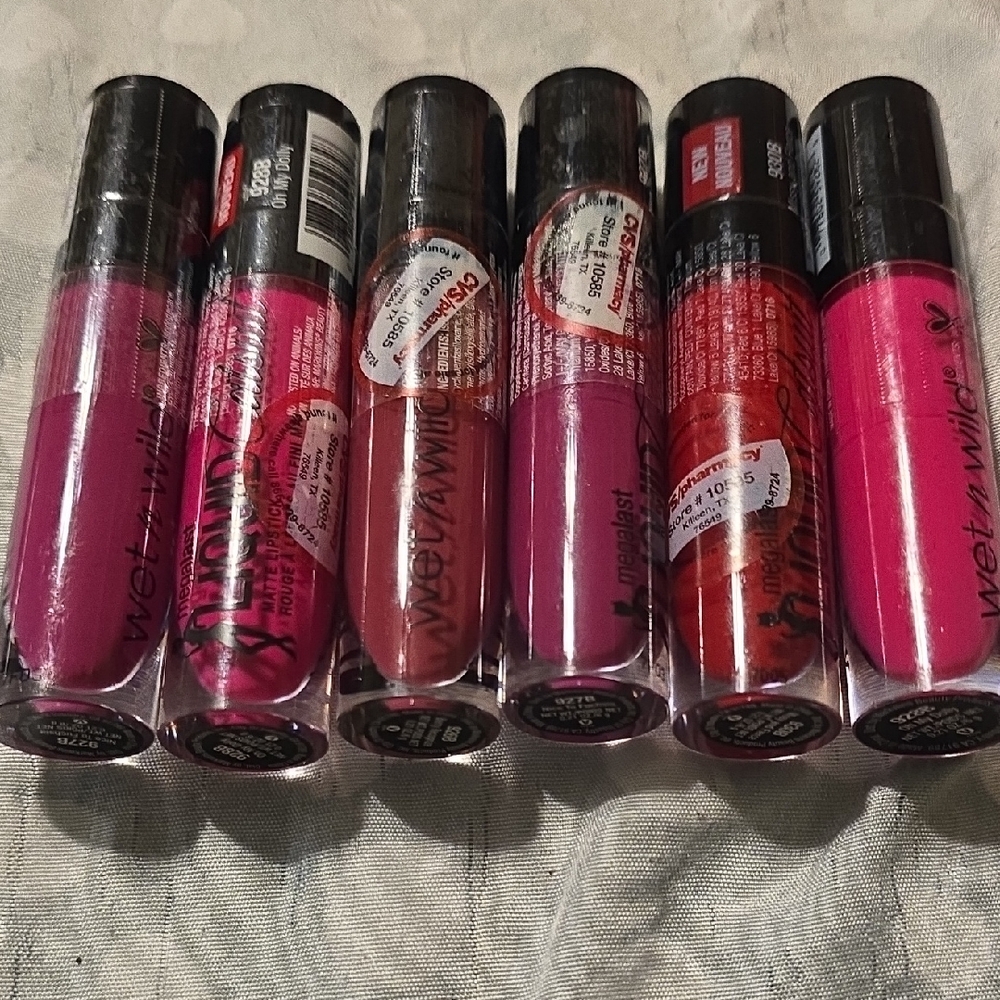 6 Wet n Wild Lipstick Collection - Bold Pinks and Reds